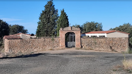Imagen Construcción columbarios cementerio municipal de Costean